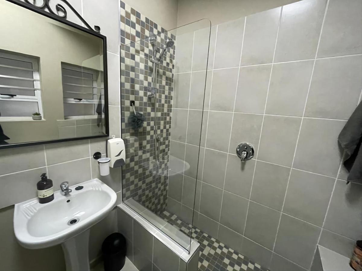 Perfect Knysna Getaway - Little Nest Studio Apartment ภายนอก รูปภาพ